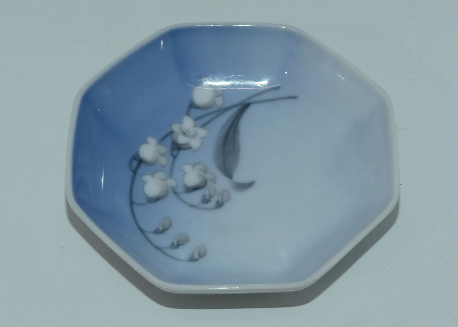 Bing and Grondahl Lily of the Valley octagonal mini bowl | 57/397