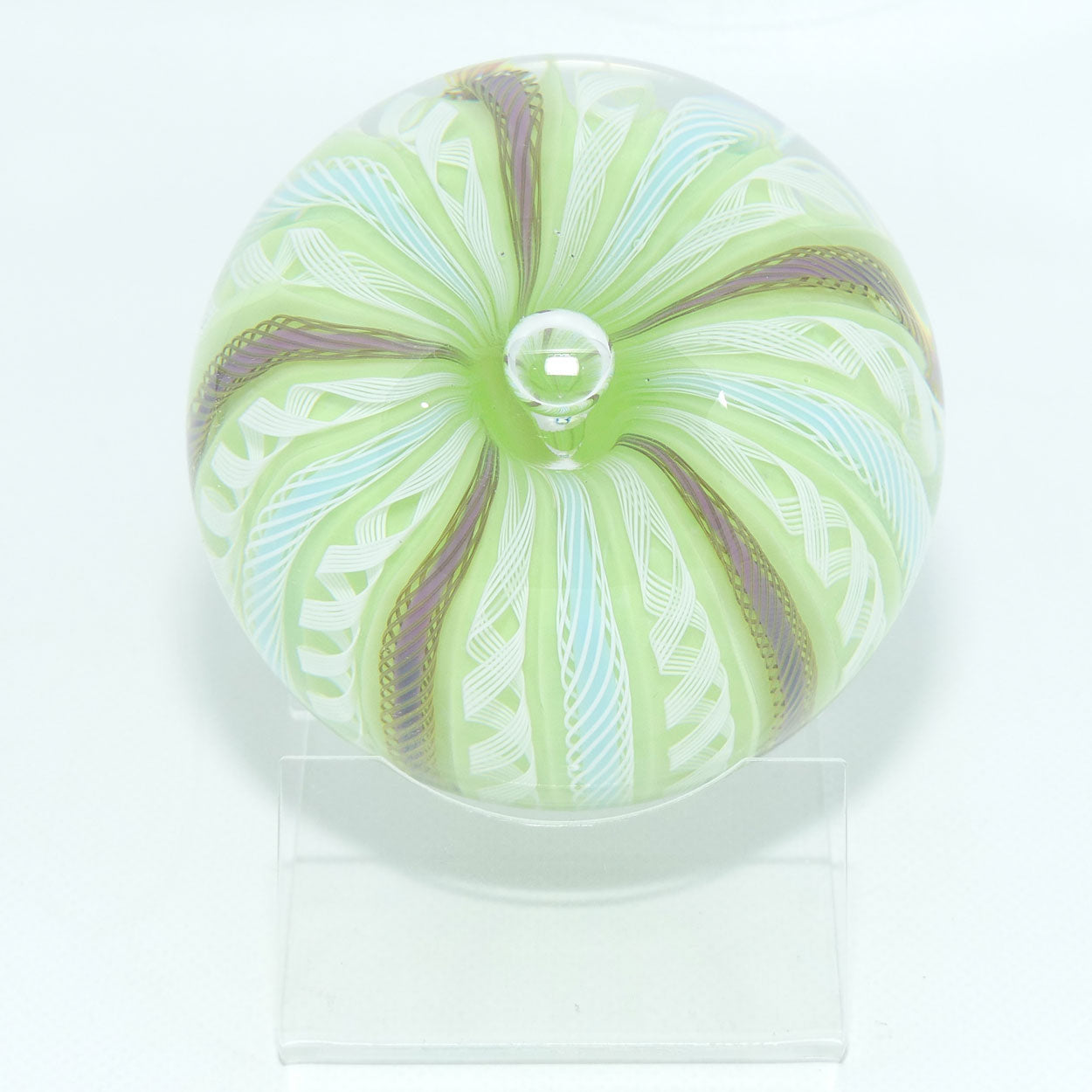 john-deacons-scotland-bubble-crown-large-paperweight-lime