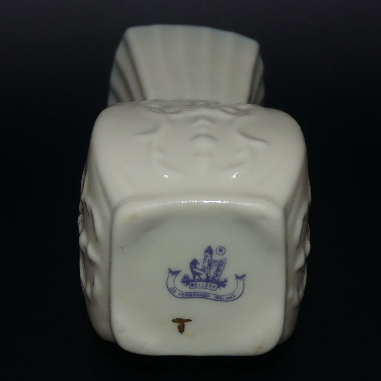 belleek-celtic-design-mini-vase-gilt-and-blue-blue-mark