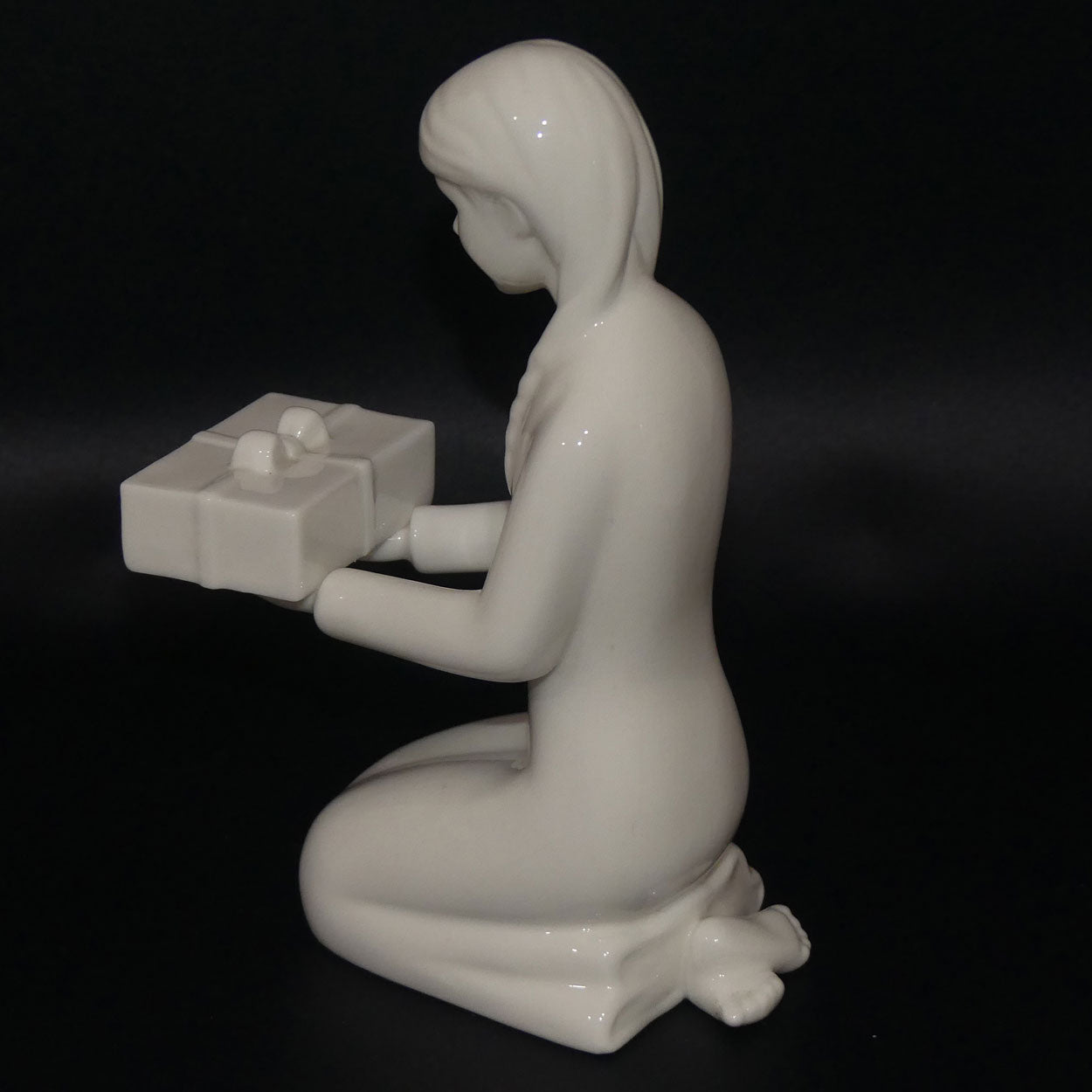 Coalport figurine | Moments by Coalport | Given with Love