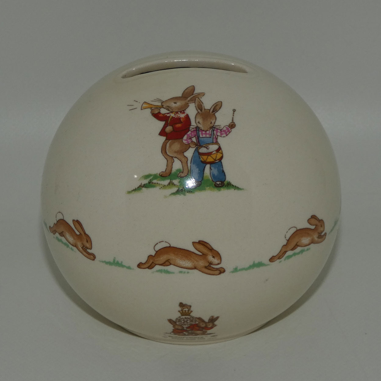royal-doulton-bunnykins-money-ball-disturbing-grandpa