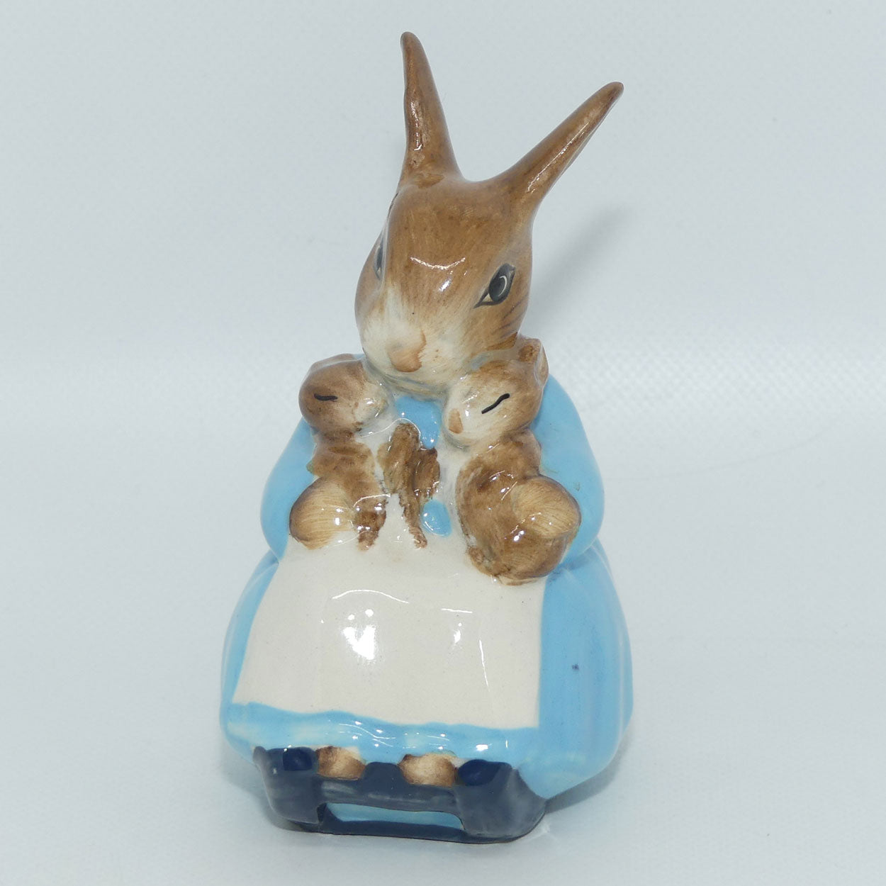 beswick-beatrix-potter-mrs-rabbit-and-bunnies-bp3b