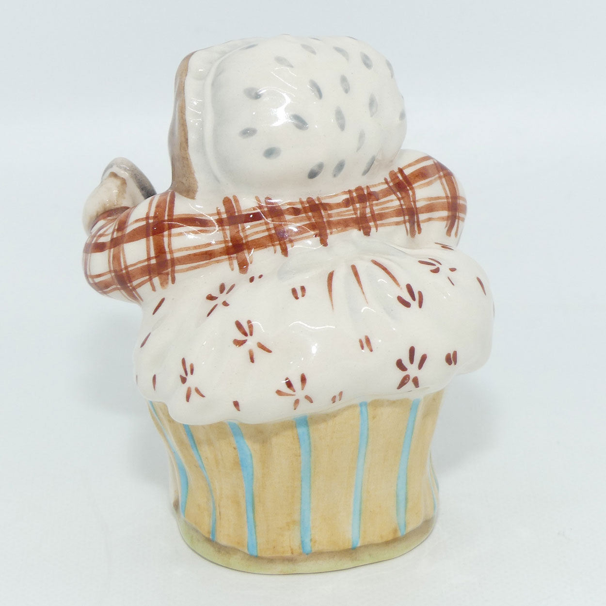 royal-albert-beatrix-potter-mrs-tiggywinkle-bp6b