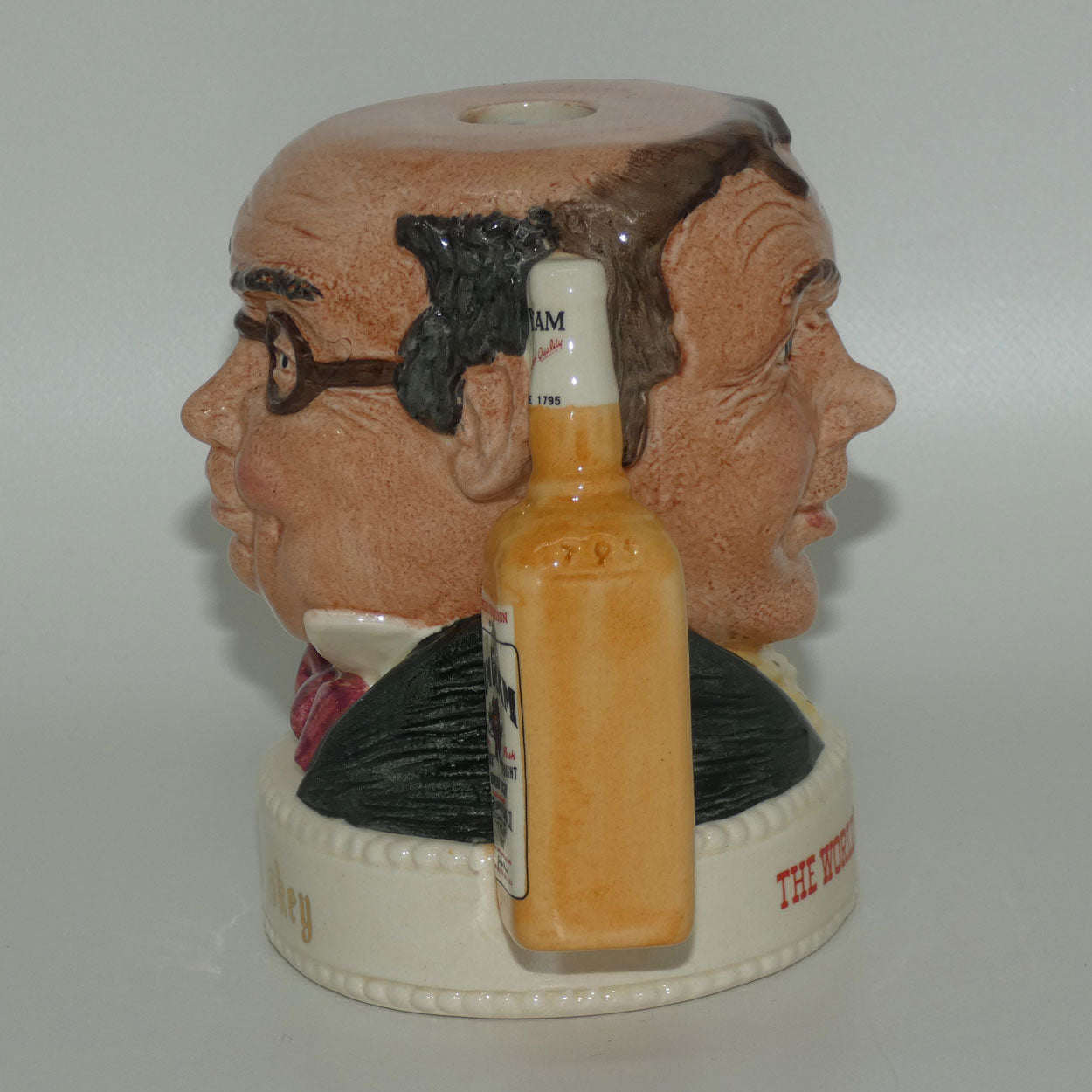 d-royal-doulton-small-character-jug-mr-pickwick-and-sam-weller