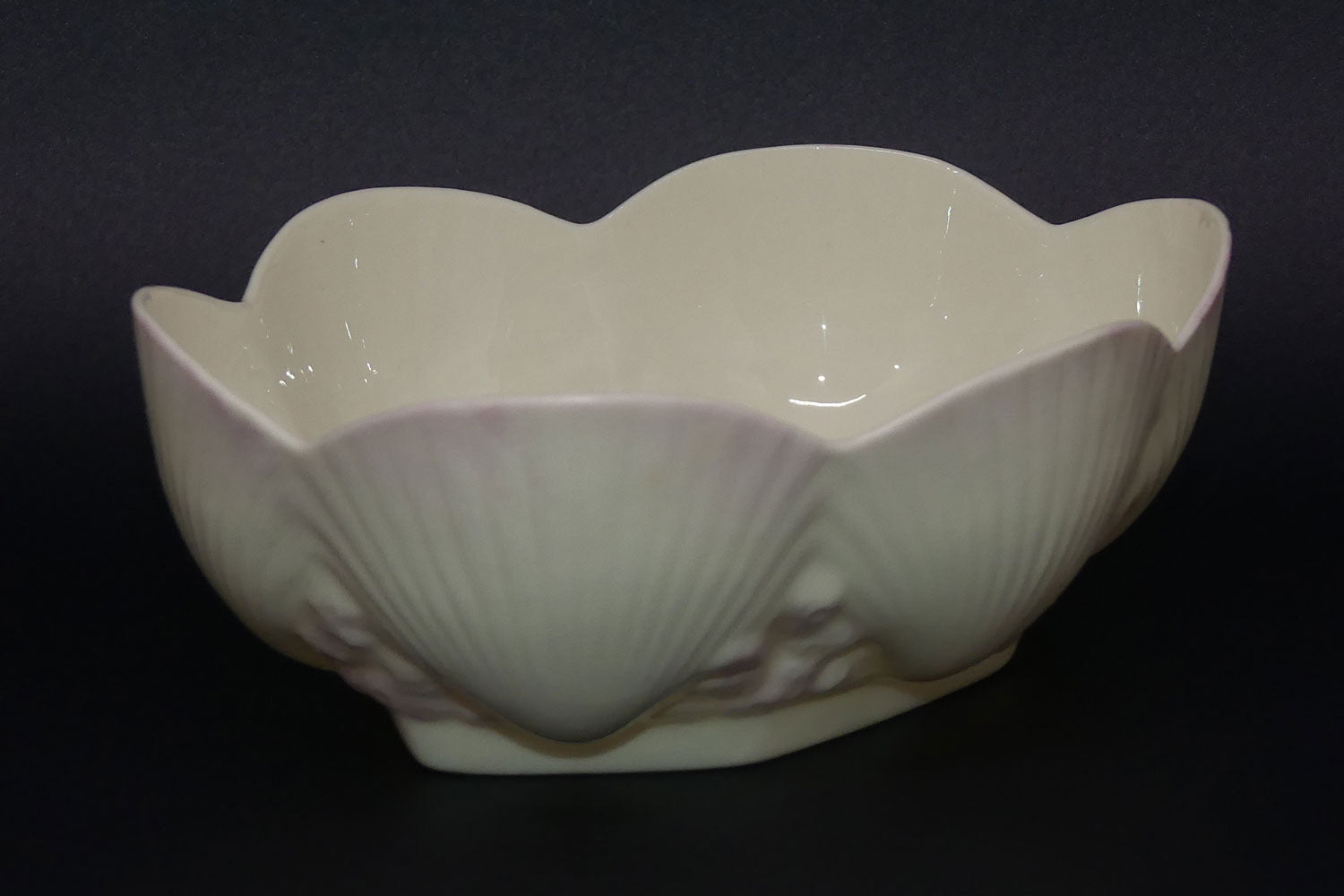 belleek-pink-coral-and-shell-mastter-open-salt-1-gold-mark