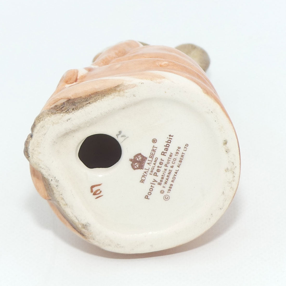 royal-albert-beatrix-potter-poorly-peter-rabbit-bp6a-2