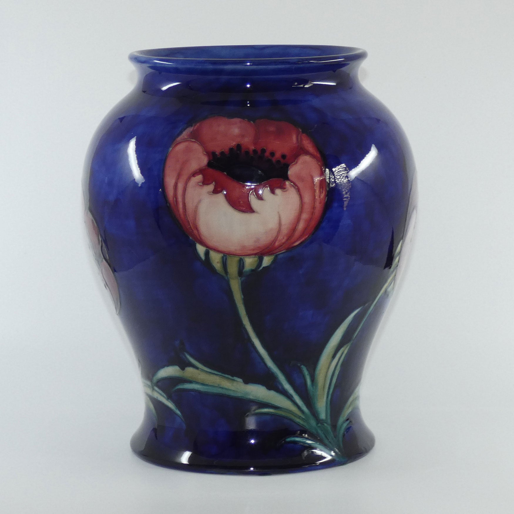 william-moorcroft-poppies-extra-large-bulbous-vase-large-poppies