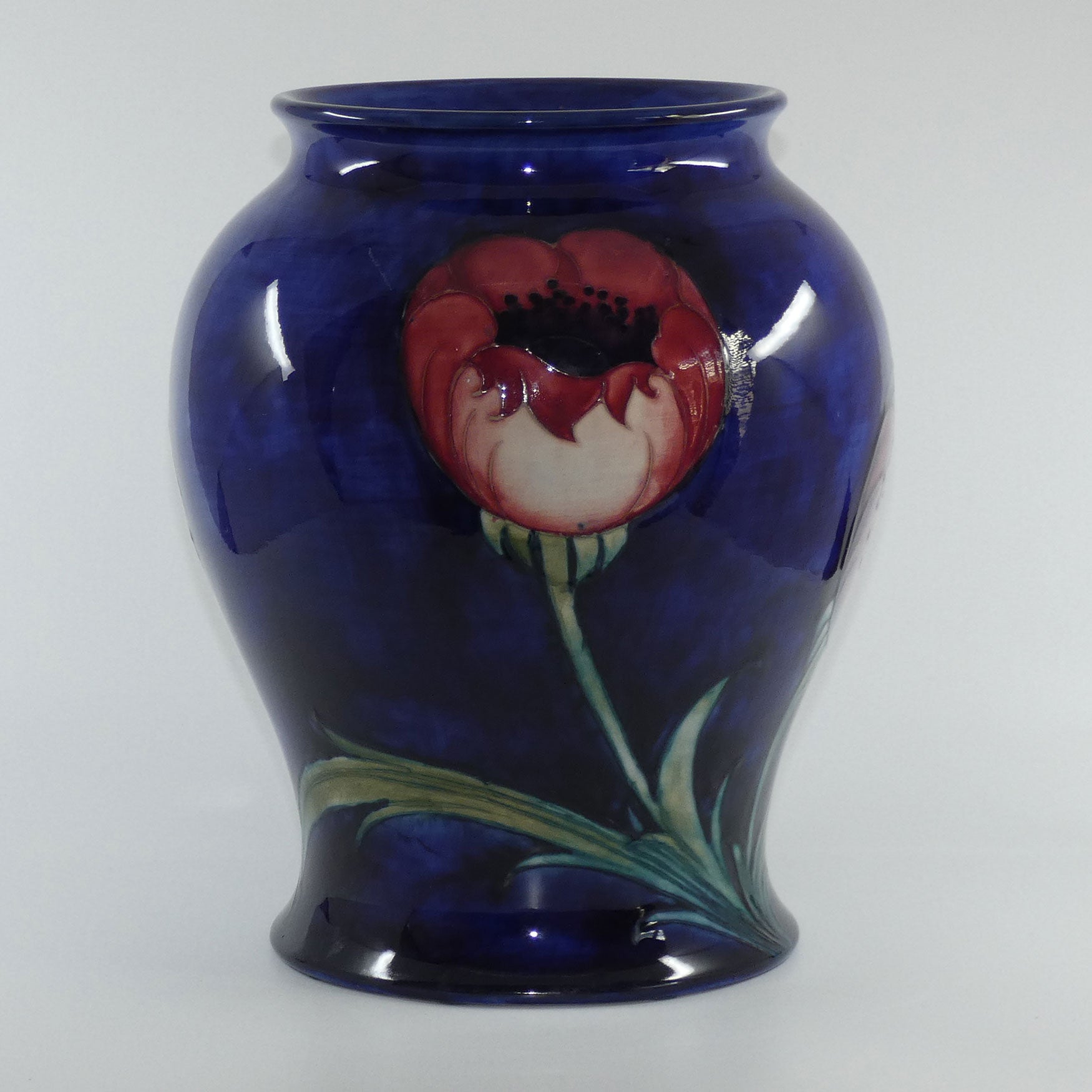 william-moorcroft-poppies-extra-large-bulbous-vase-large-poppies