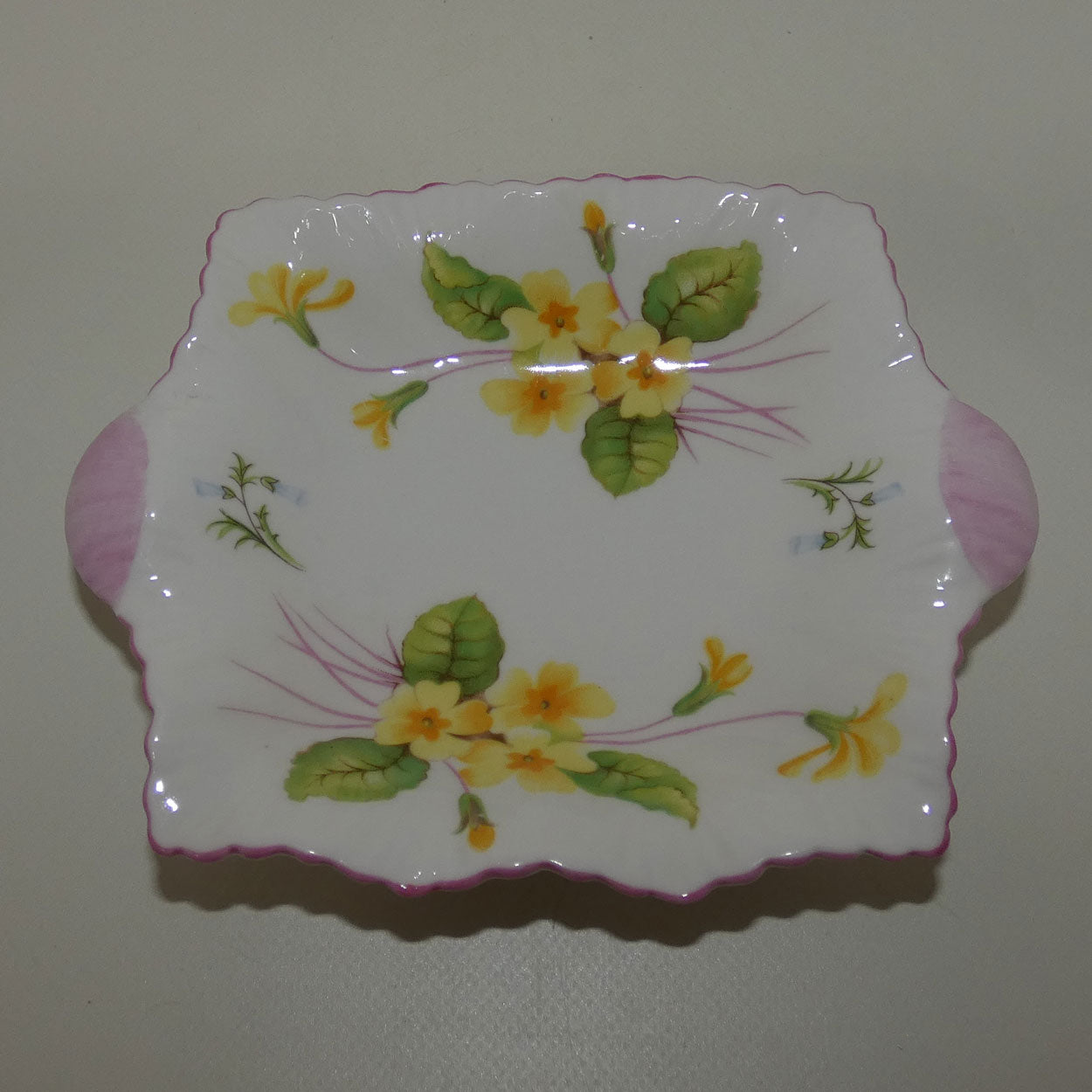 shelley-dainty-shape-primrose-dish-tab-handles