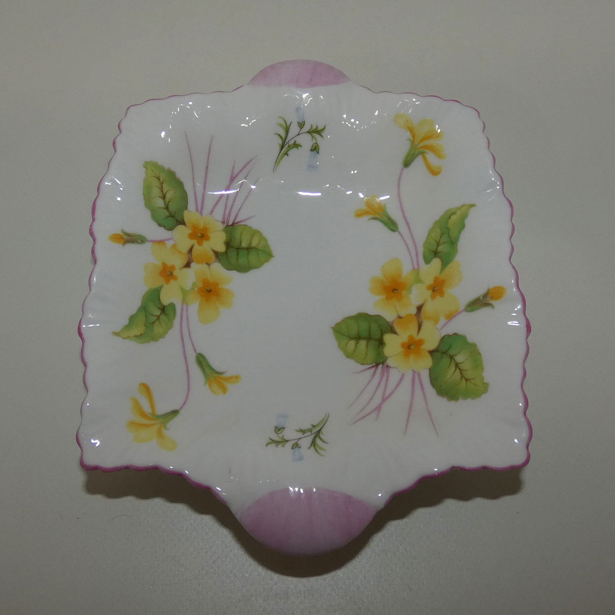 shelley-dainty-shape-primrose-dish-tab-handles