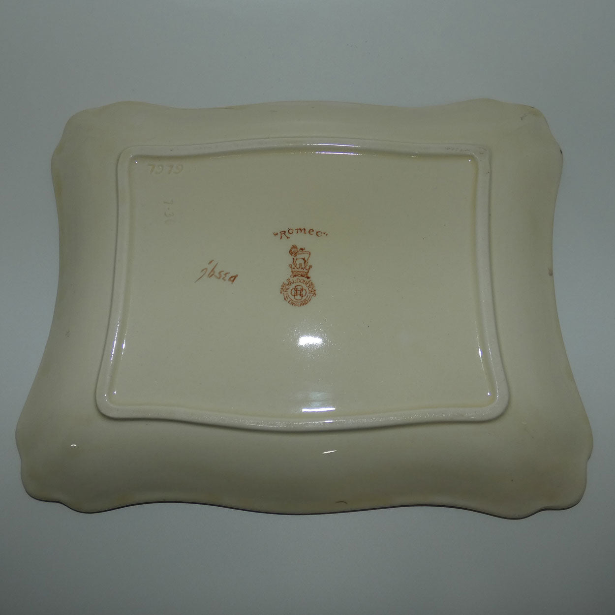 royal-doulton-shakespearean-romeo-rectangular-tray-d3596