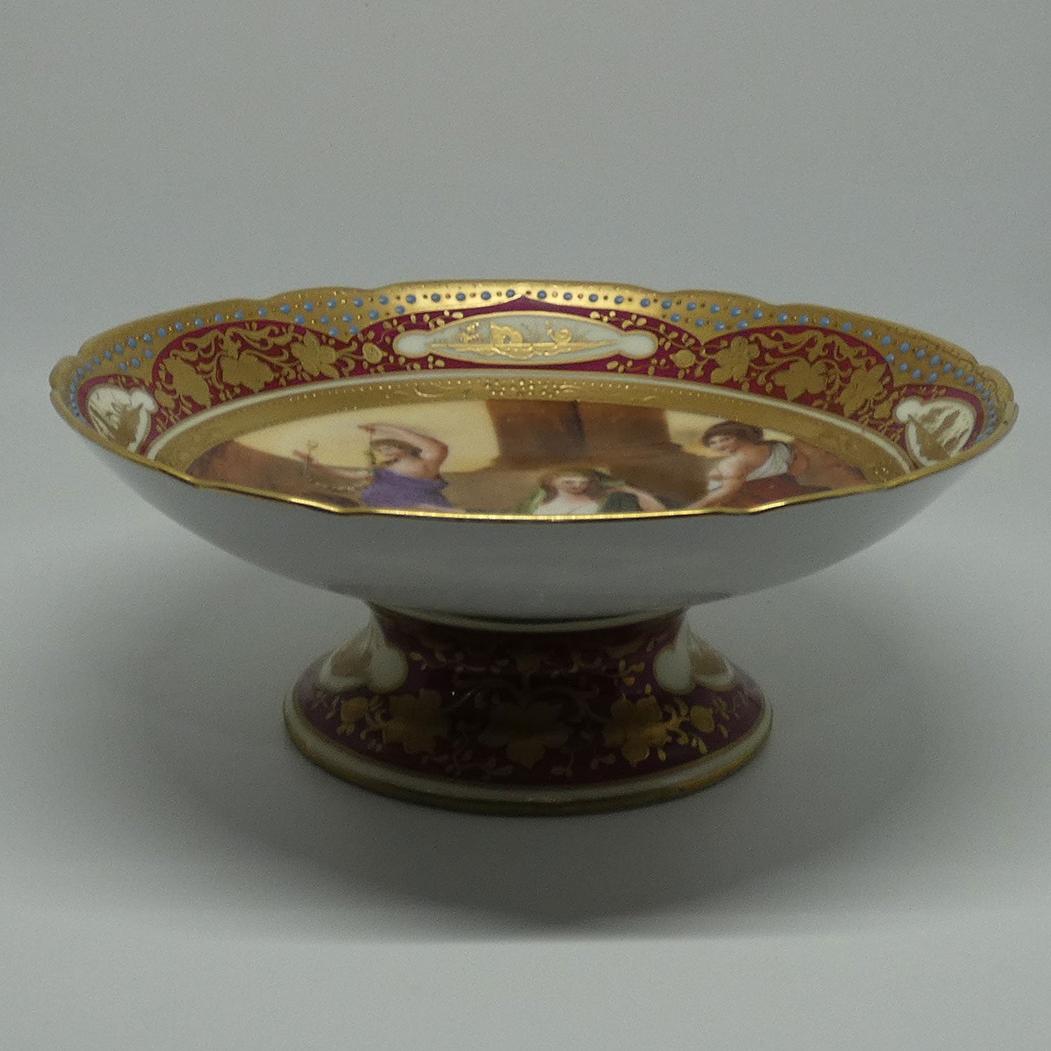 royal-vienna-der-venus-low-comport-signed-kaufmann