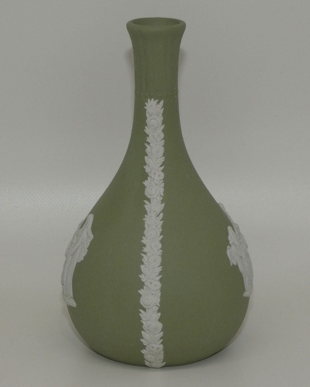 wedgwood-jasper-white-on-sage-green-seas-cupid-vase