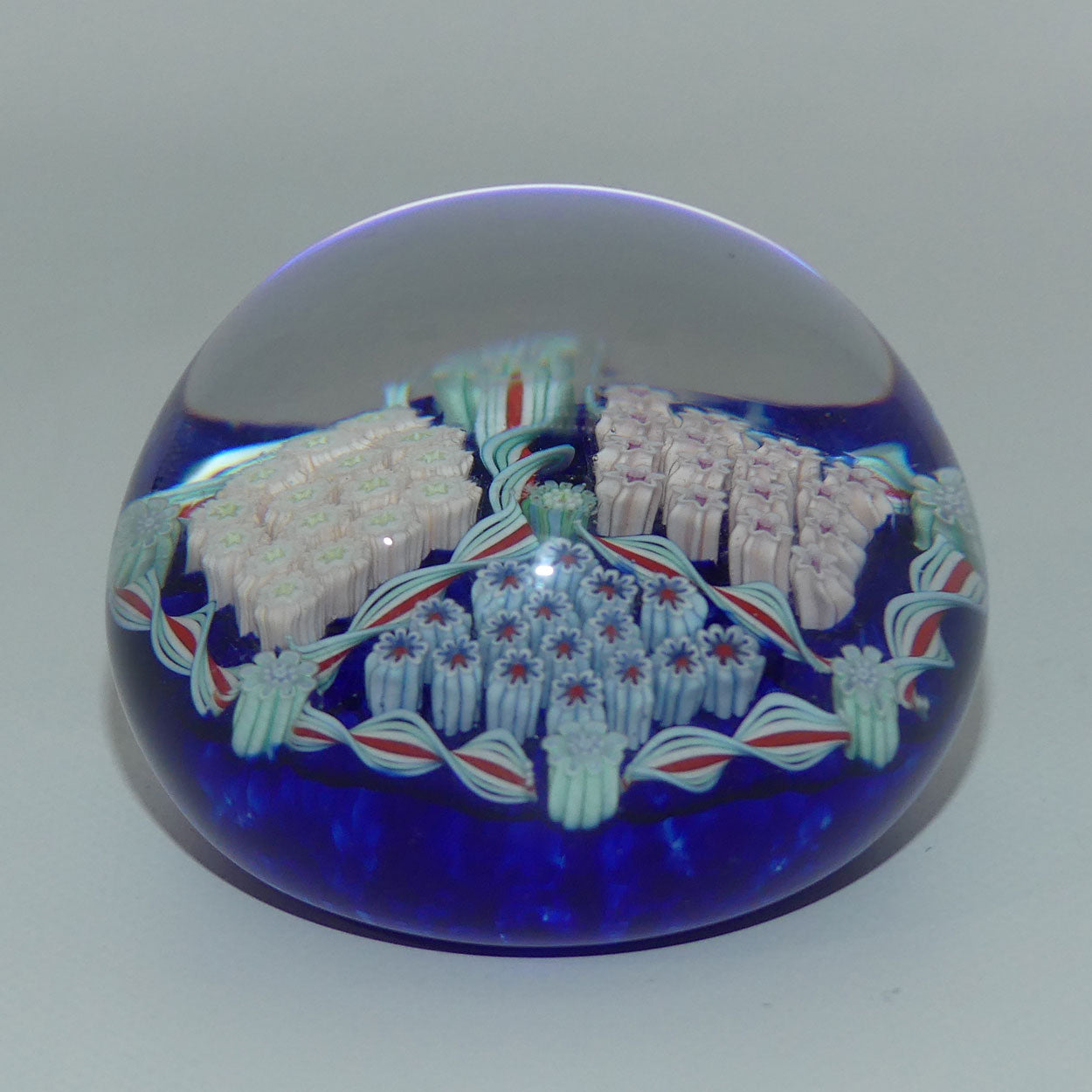 john-deacons-scotland-millefiori-triple-spoke-hub-small-paperweight-blue
