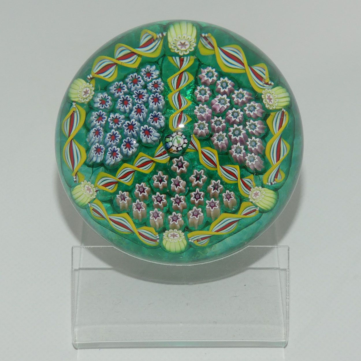 john-deacons-scotland-millefiori-tripe-spoke-hub-small-paperweight-emerald