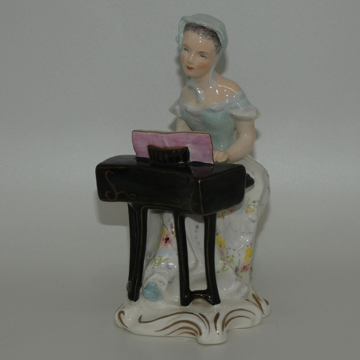 wedgwood-and-co-figure-117-spinet