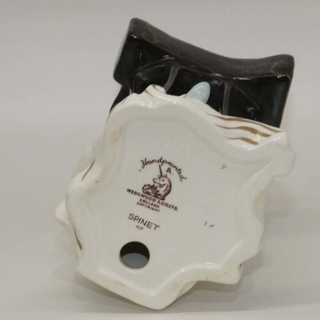 wedgwood-and-co-figure-117-spinet