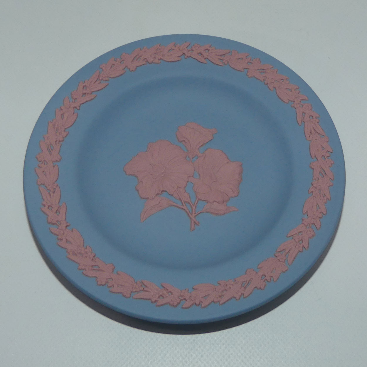 wedgwood-jasper-australian-native-flowers-sturt-desert-rose-miniature-plate-no-box