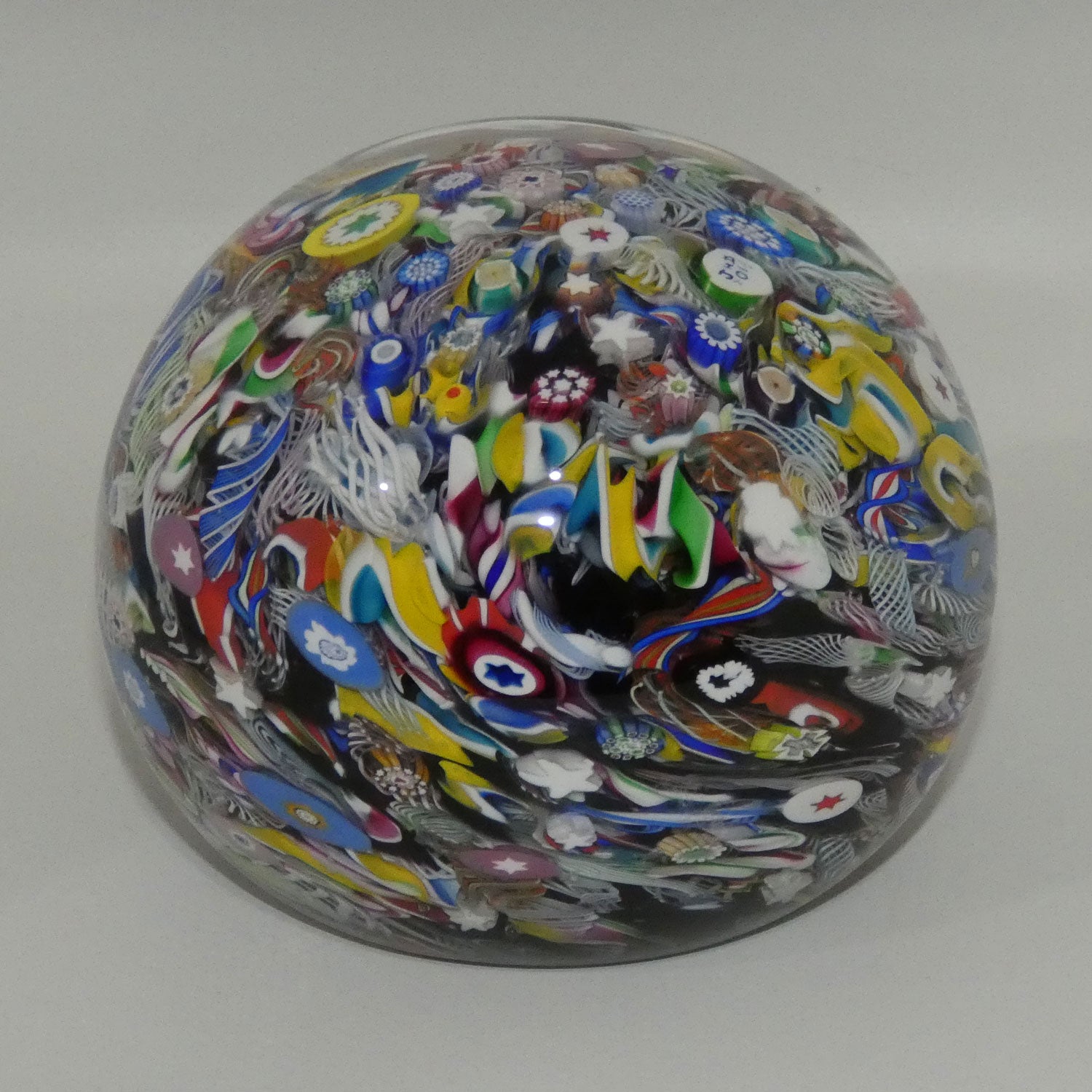 john-deacons-scotland-super-magnum-scramble-millefiori-paperweight-yellow