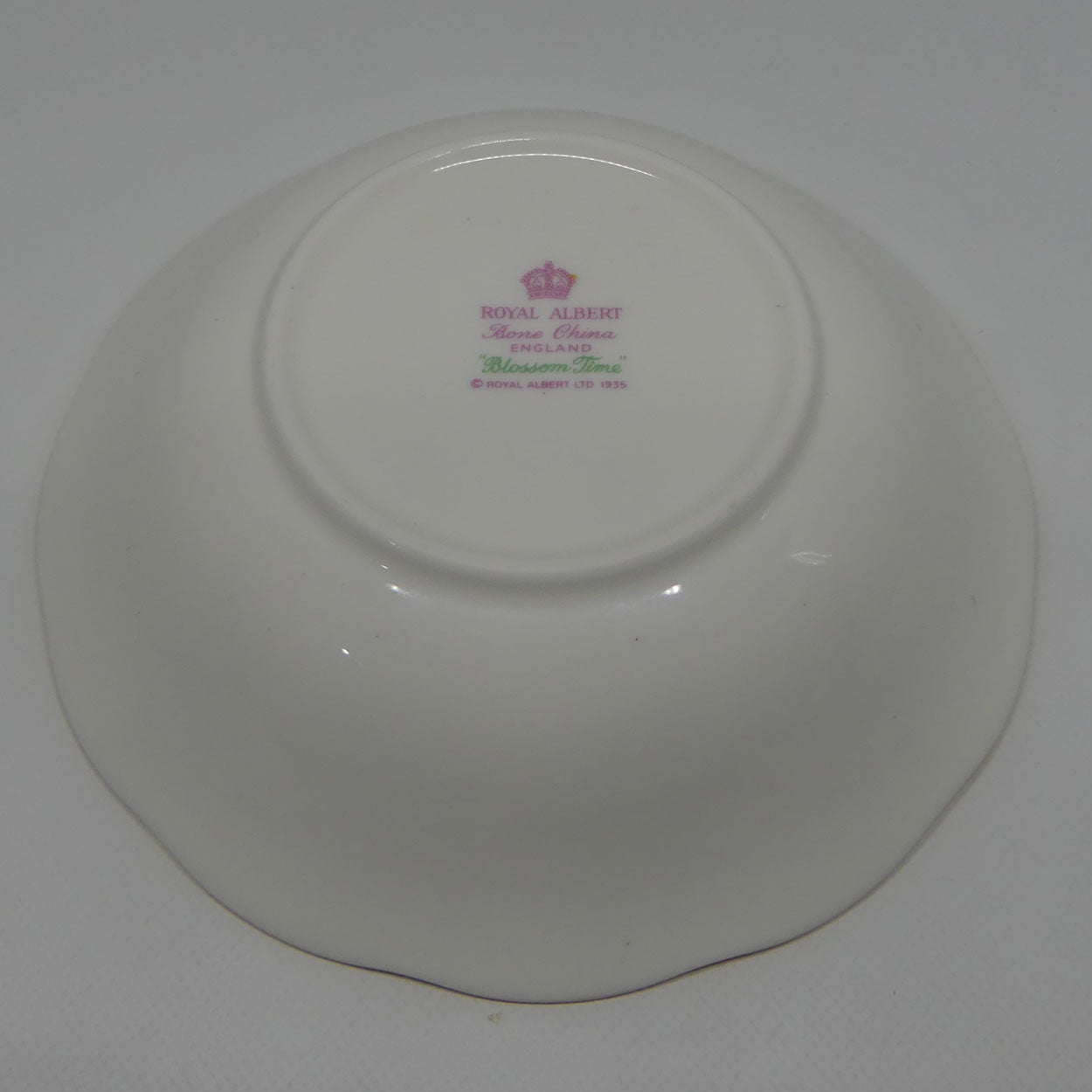 royal-albert-england-blossom-time-sweets-bowl-13-5cm