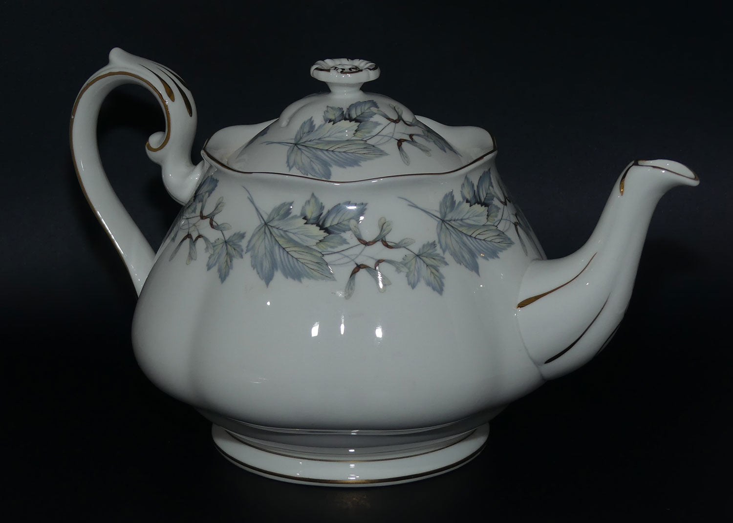 Royal Albert Bone China Silver Maple tea pot | Holds 1.1 litres
