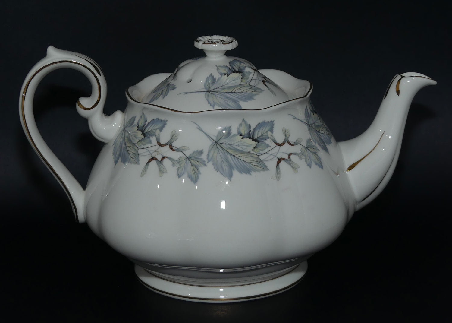 Royal Albert Bone China Silver Maple tea pot | Holds 1.1 litres