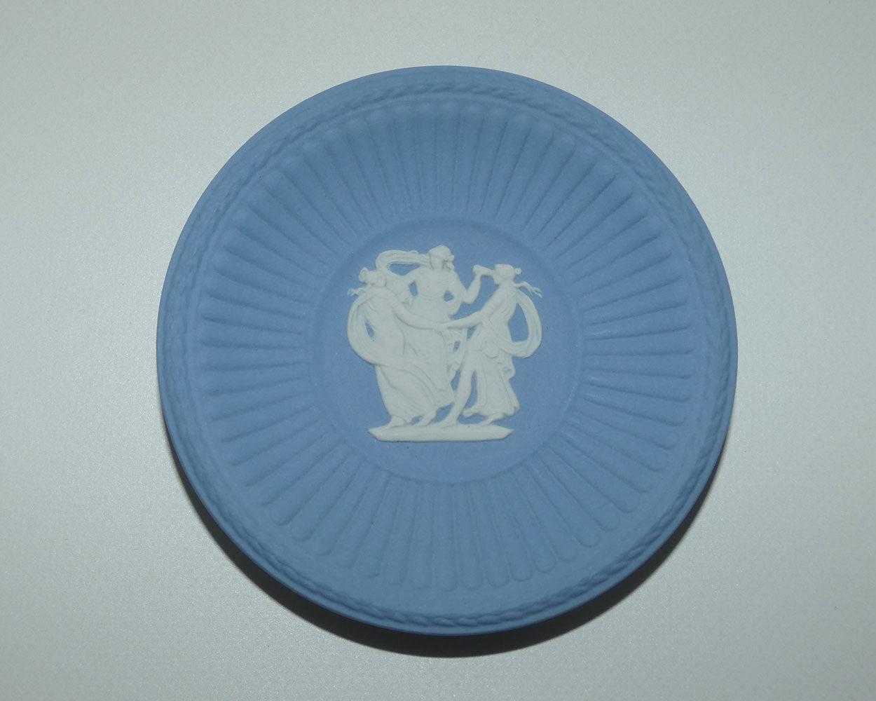 wedgwood-jasper-white-on-pale-blue-three-graces-tiny-plate-7-5cm