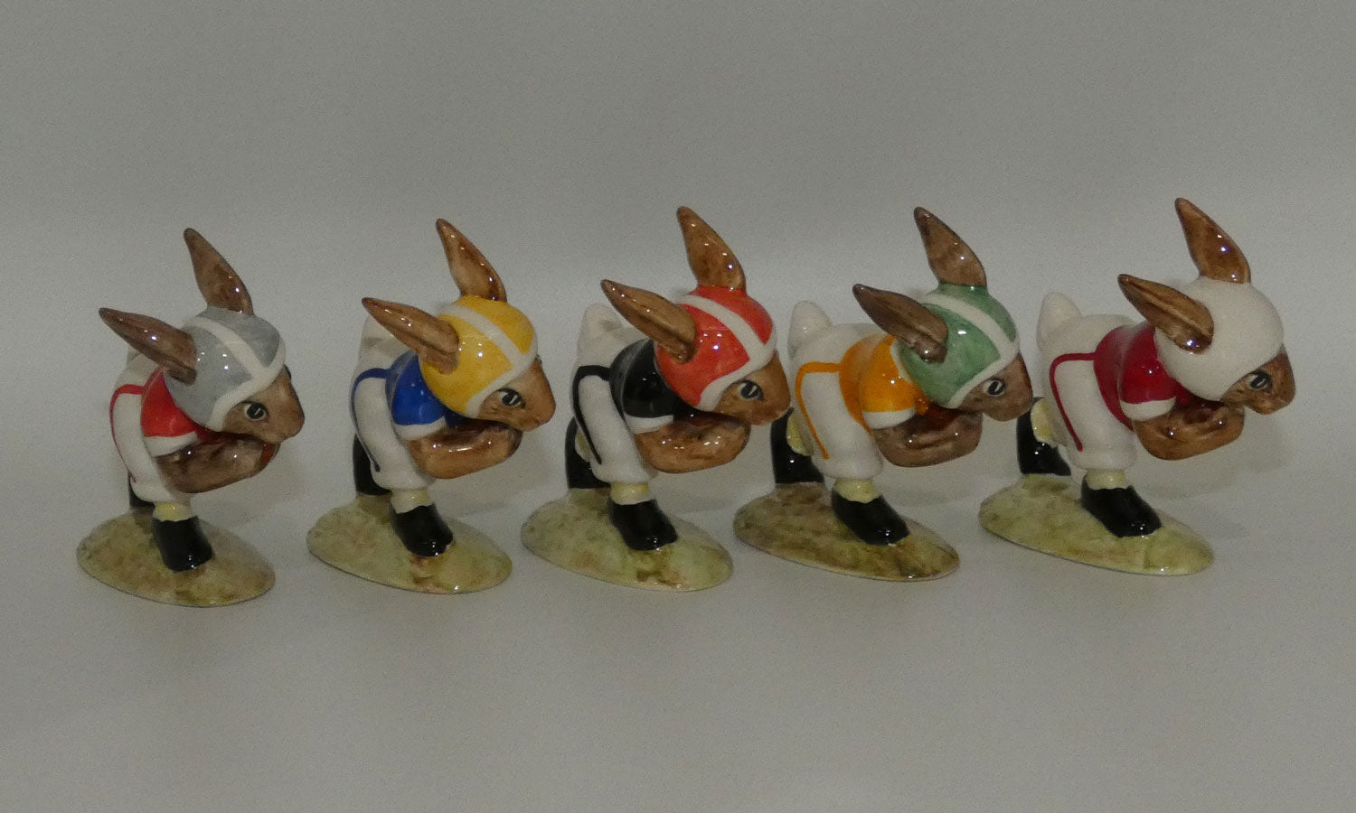 db96-100-royal-doulton-bunnykins-touchdown-bunnykins-set-ltd-ed