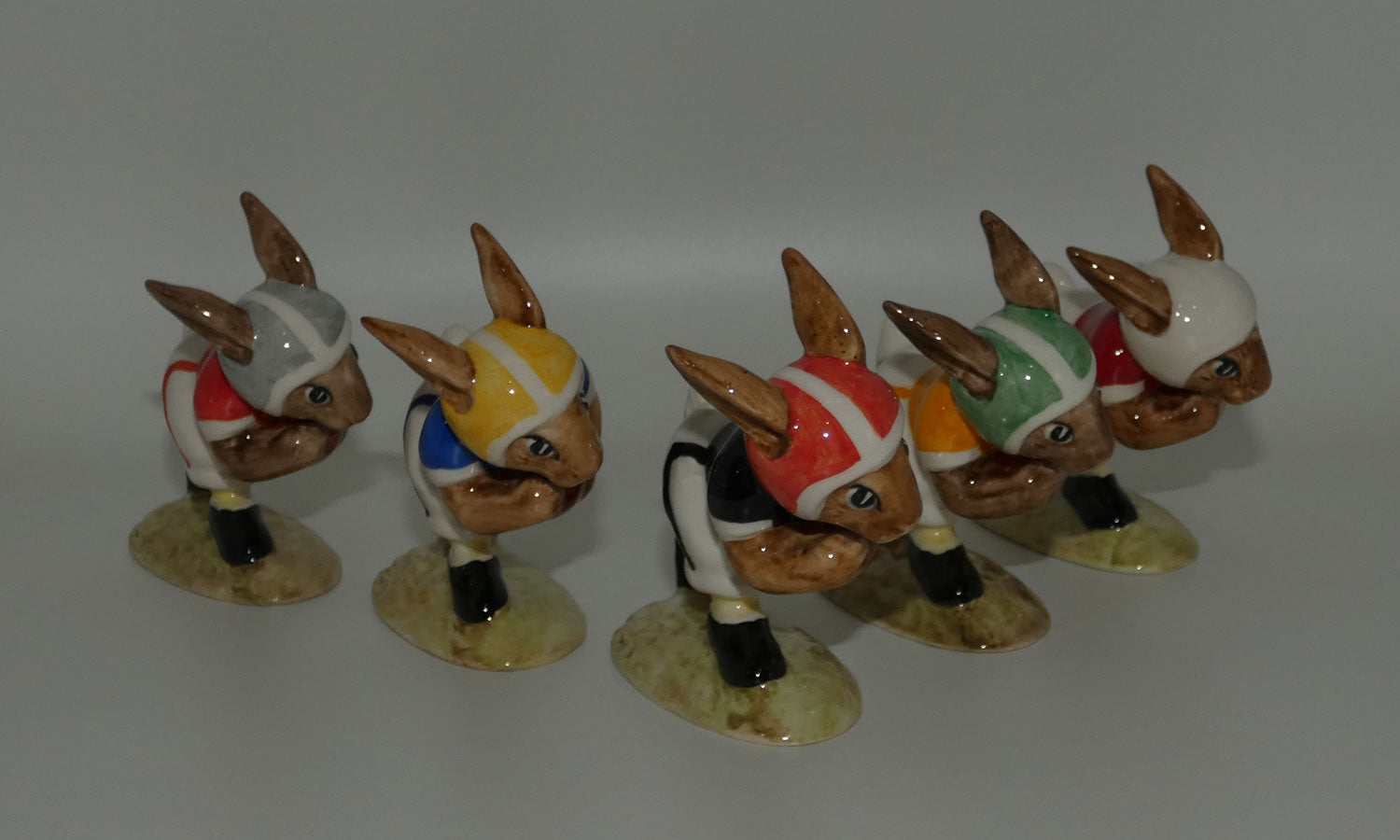 db96-100-royal-doulton-bunnykins-touchdown-bunnykins-set-ltd-ed