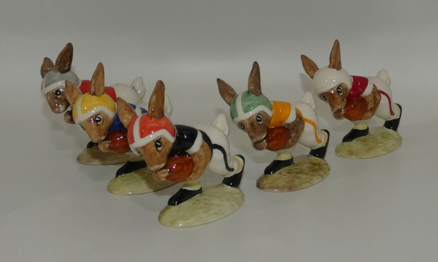 db96-100-royal-doulton-bunnykins-touchdown-bunnykins-set-ltd-ed