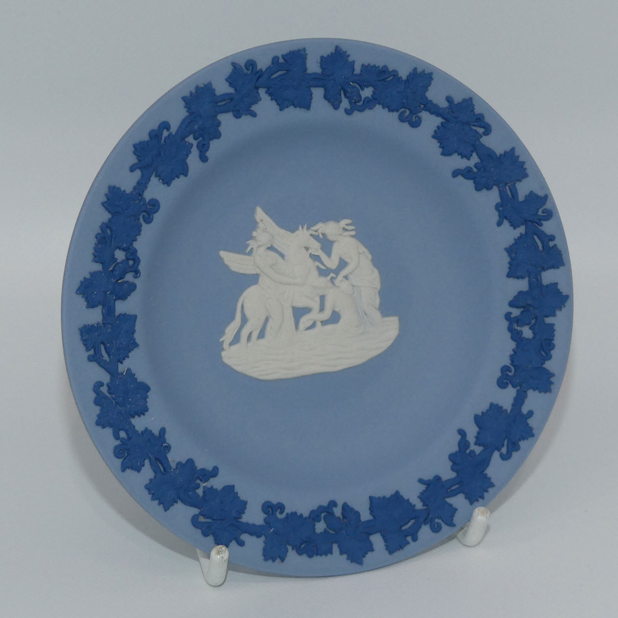 wedgwood-jasper-tri-colour-pegasus-and-3-muses