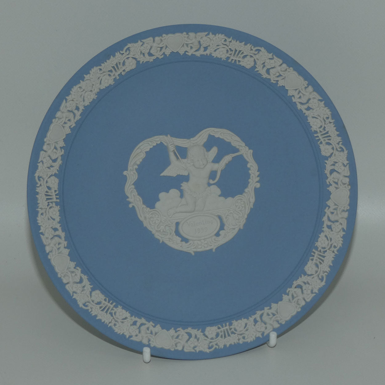 wedgwood-jasper-valentines-annuals-1999-plate
