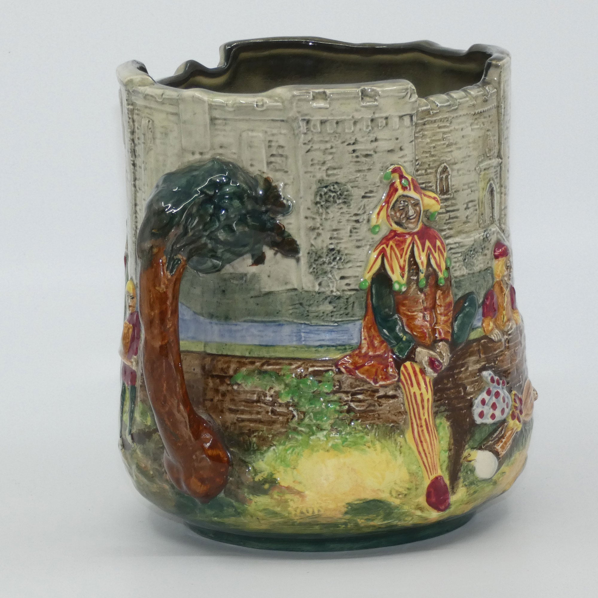 royal-doulton-the-wandering-minstrel-loving-cup