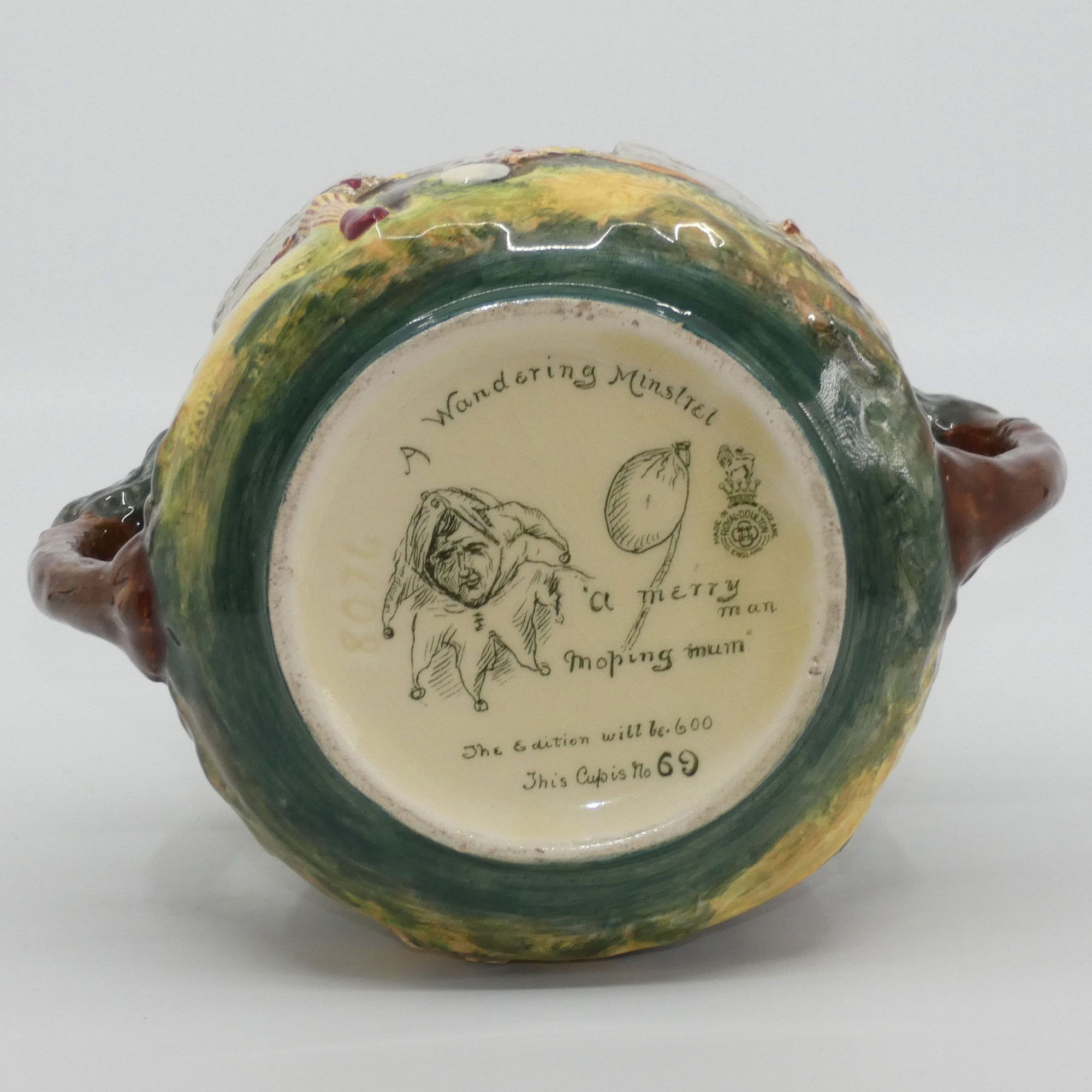 royal-doulton-the-wandering-minstrel-loving-cup