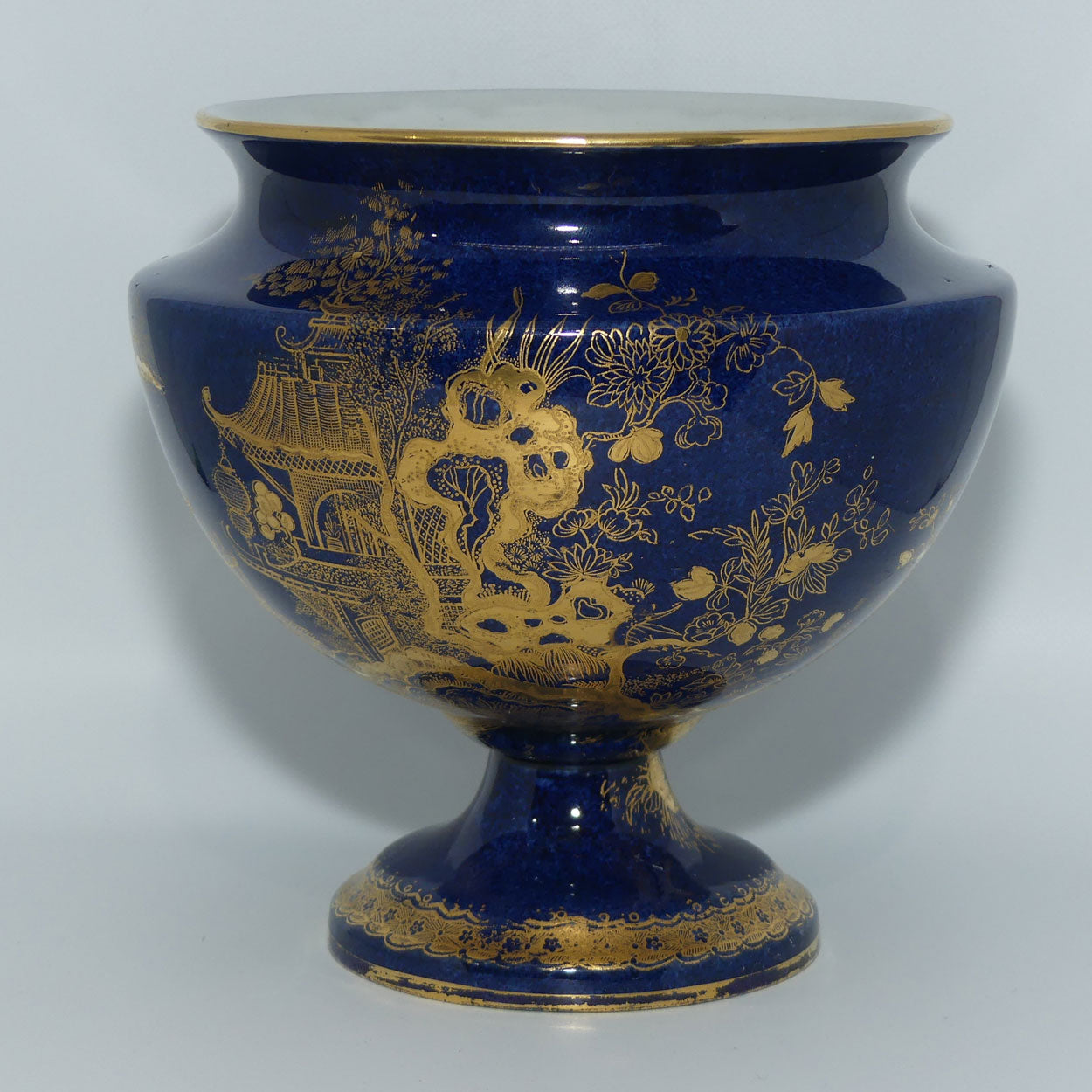 ag-harley-jones-wilton-ware-chinoiserie-pattern-gilt-footed-bowl