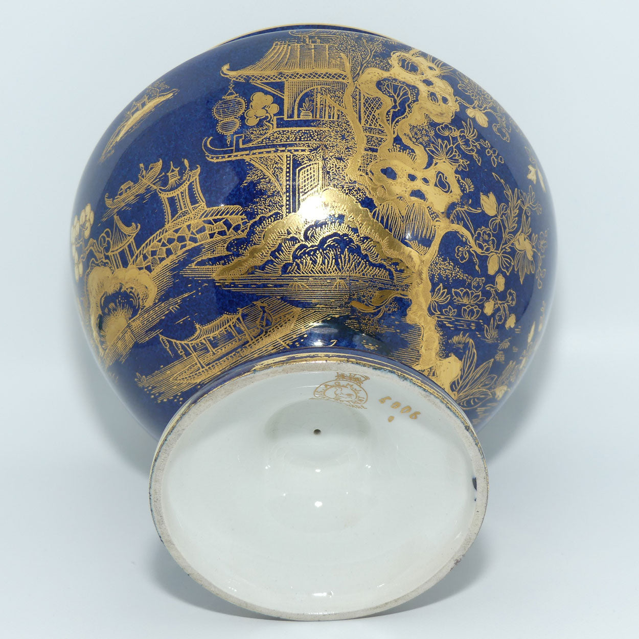 ag-harley-jones-wilton-ware-chinoiserie-pattern-gilt-footed-bowl