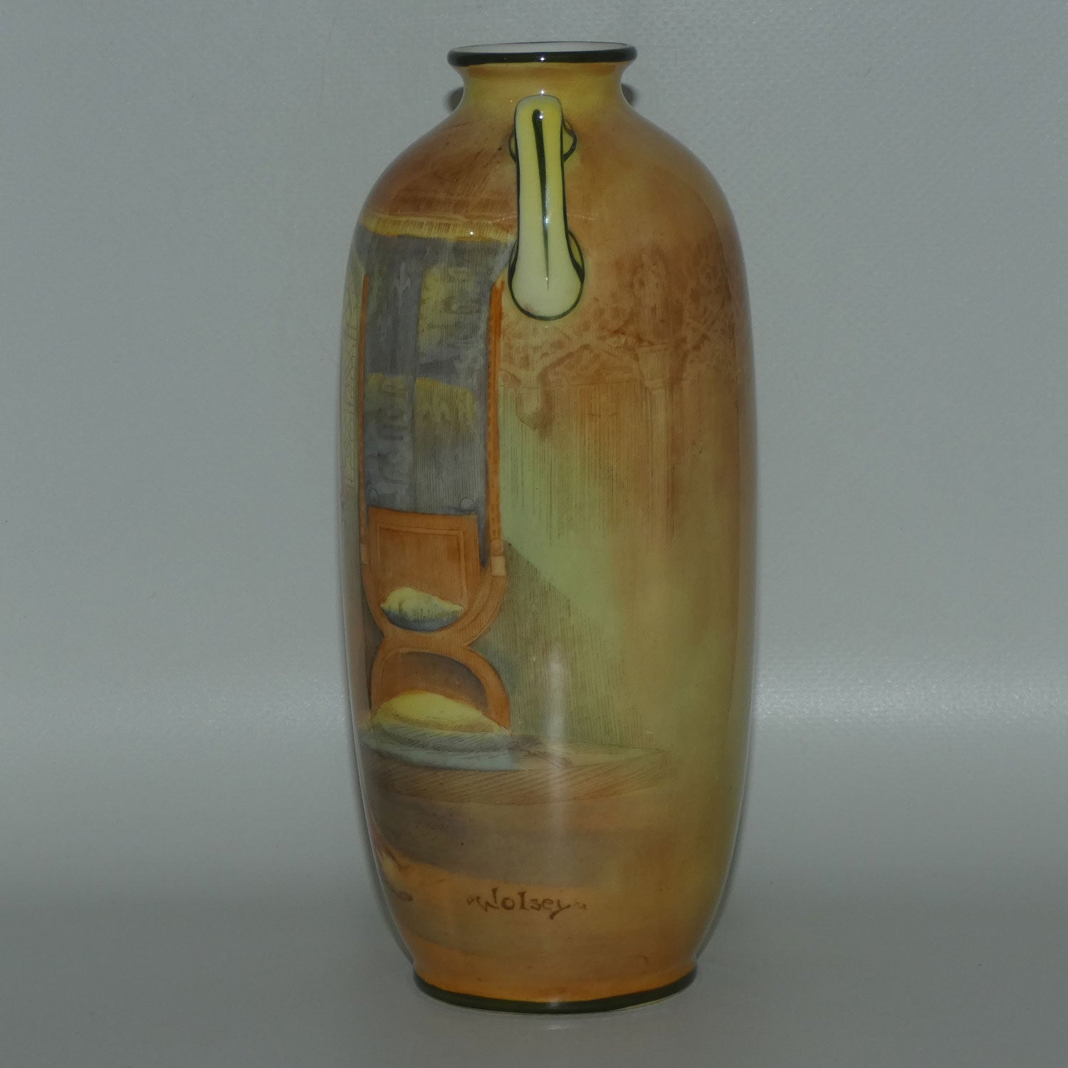 royal-doulton-shakespearean-wolsey-2-handled-vase