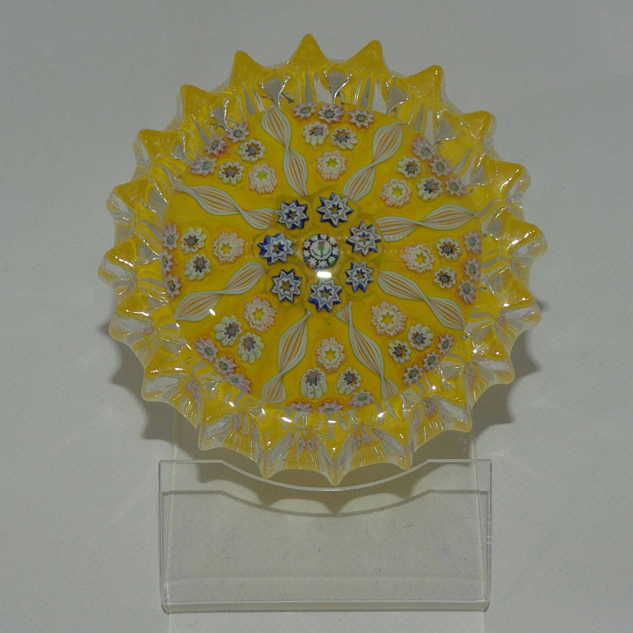 john-deacons-scotland-millefiori-8-spoke-ribbed-paperweight-yellow
