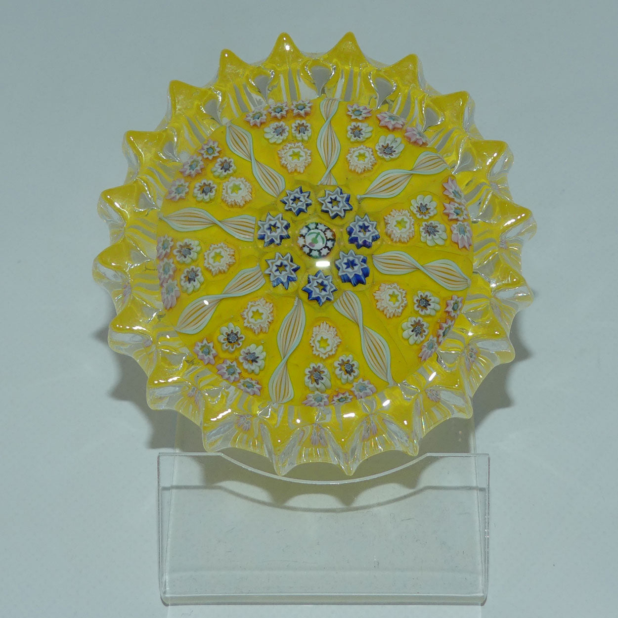 john-deacons-scotland-millefiori-8-spoke-ribbed-paperweight-yellow