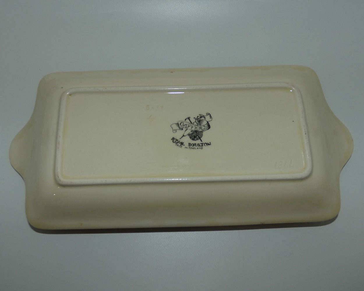 royal-doulton-gaffers-york-shape-sandwich-tray-d4210-2