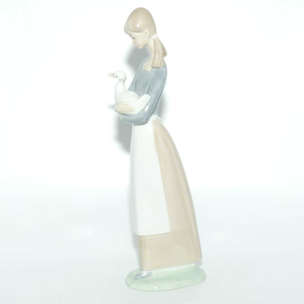 Nao by Lladro figure Girl with Goose  #0025
