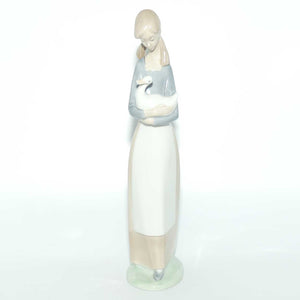 Nao by Lladro figure Girl with Goose  #0025