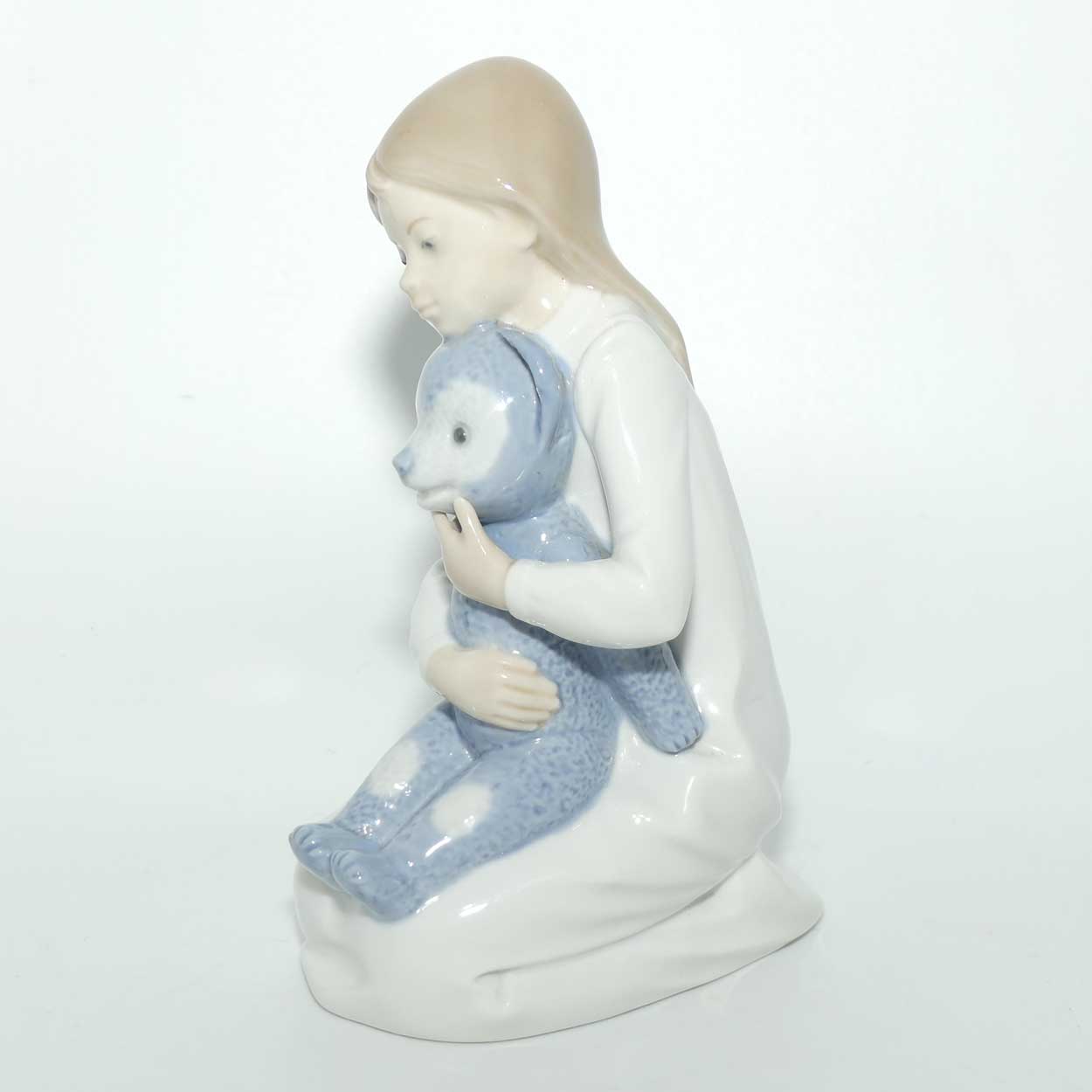 Nao by Lladro figure My Teddy Bear #0145