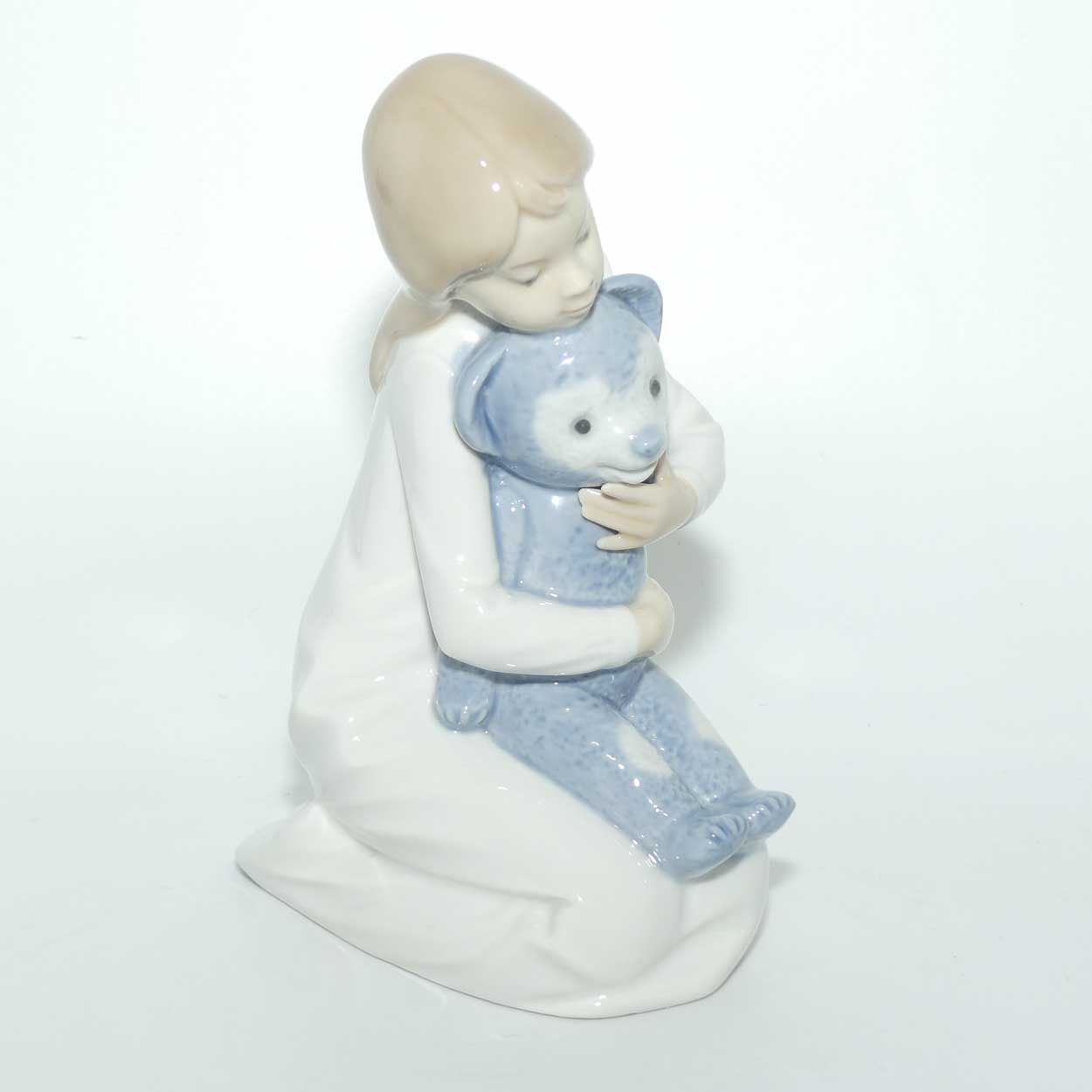 Nao by Lladro figure My Teddy Bear #0145