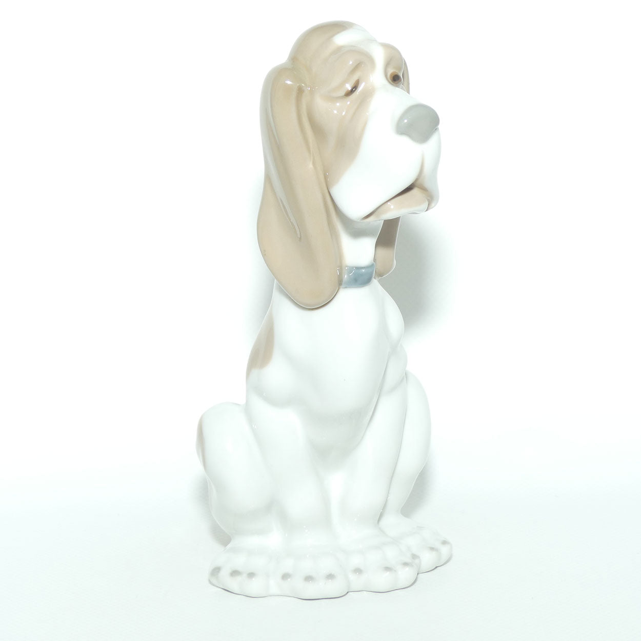 Nao by Lladro figure Sad Hound Dog | Basset Hound | #0375