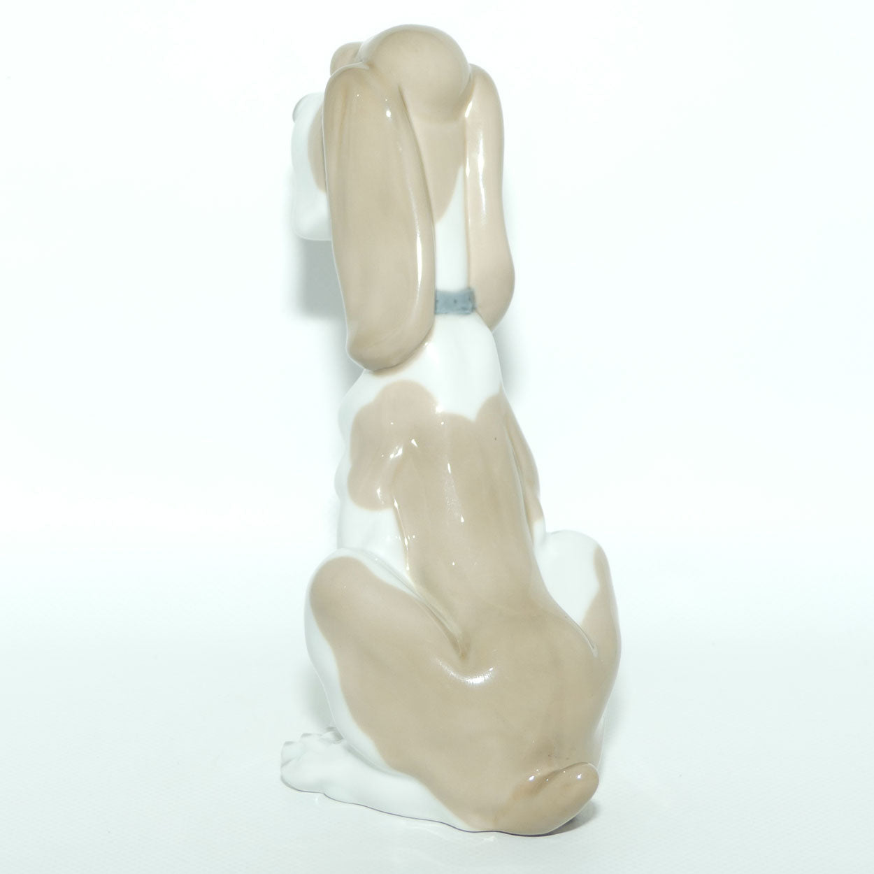 Nao by Lladro figure Sad Hound Dog | Basset Hound | #0375