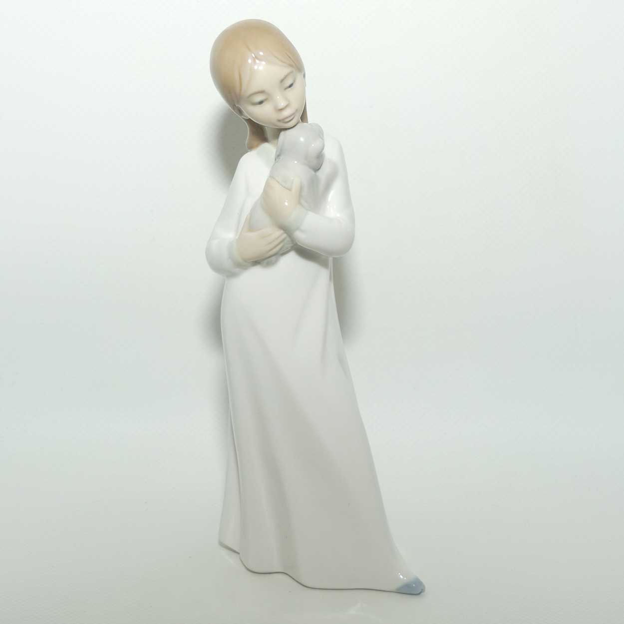 Nao by Lladro figure Girl with Puppy #0563