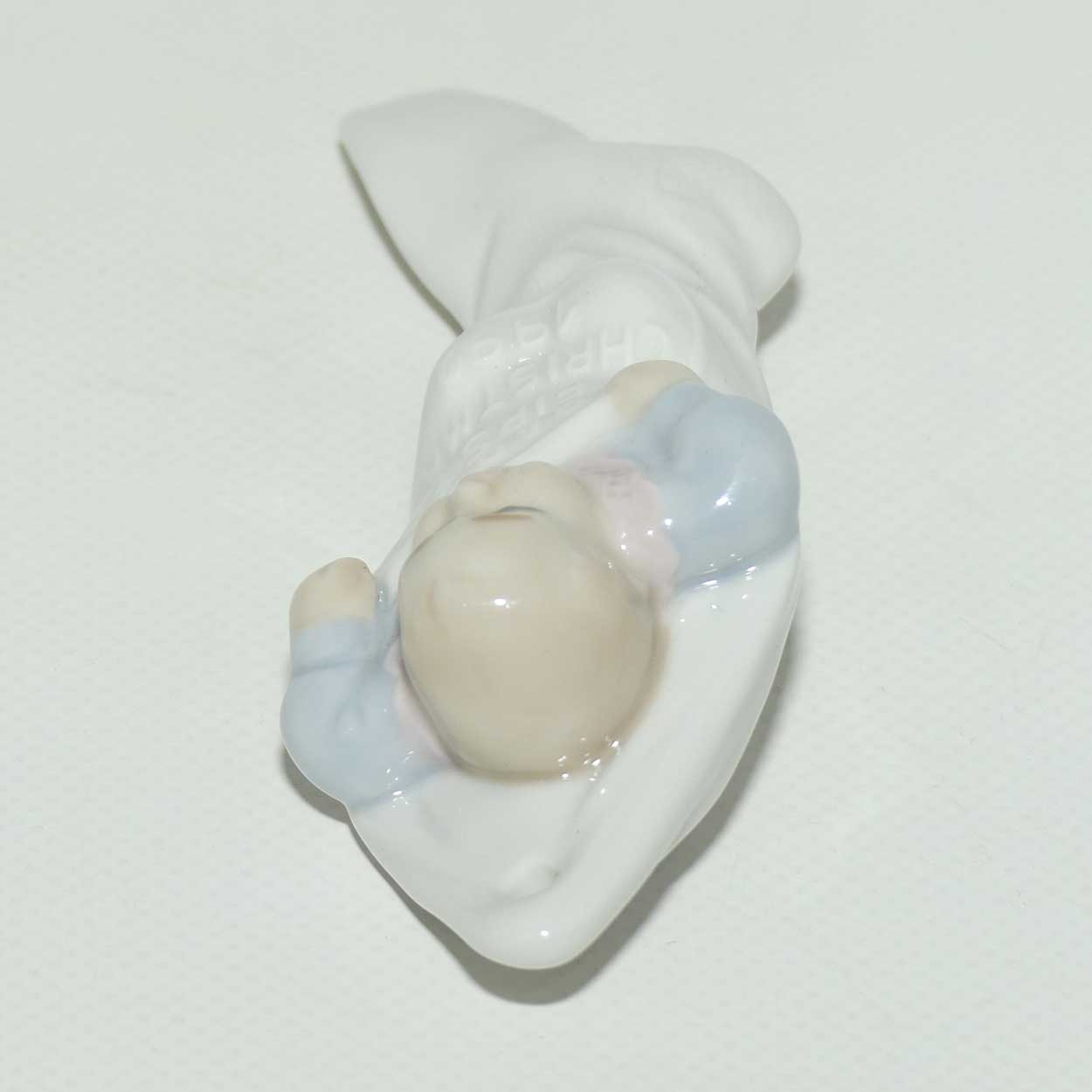 Lladro figure Baby's First Christmas #05922 | boxed