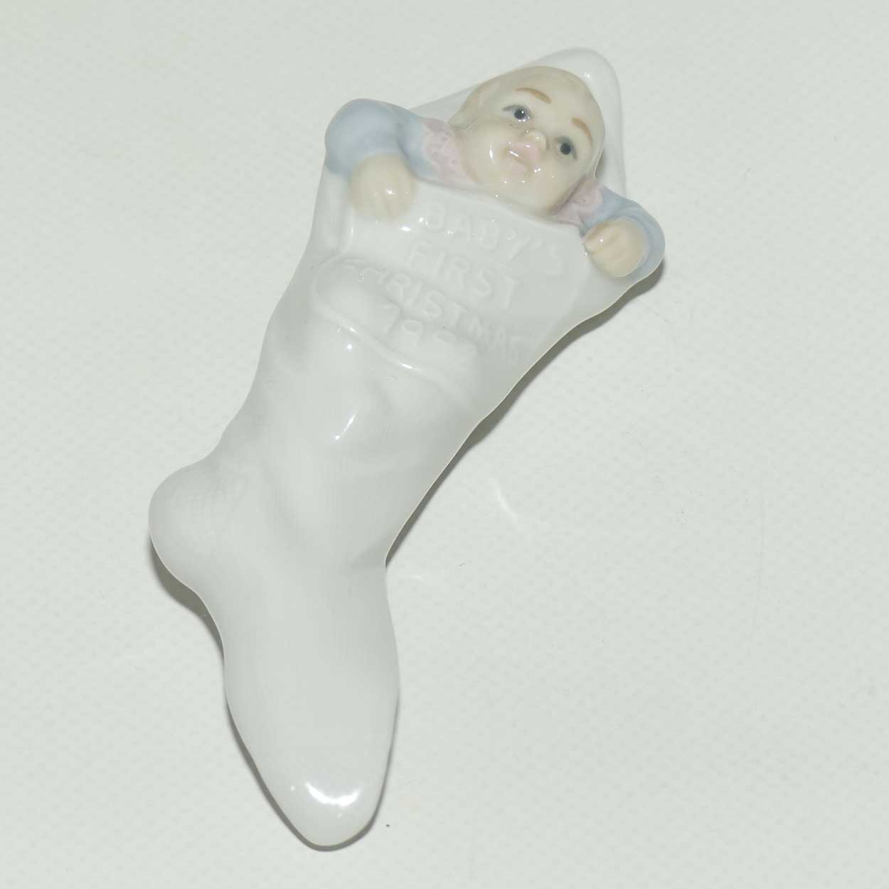 Lladro figure Baby's First Christmas #05922 | boxed