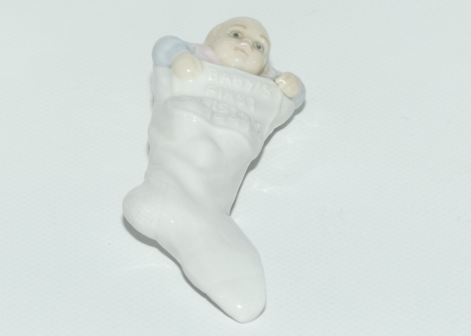 Lladro figure Baby's First Christmas #05922 | figure only